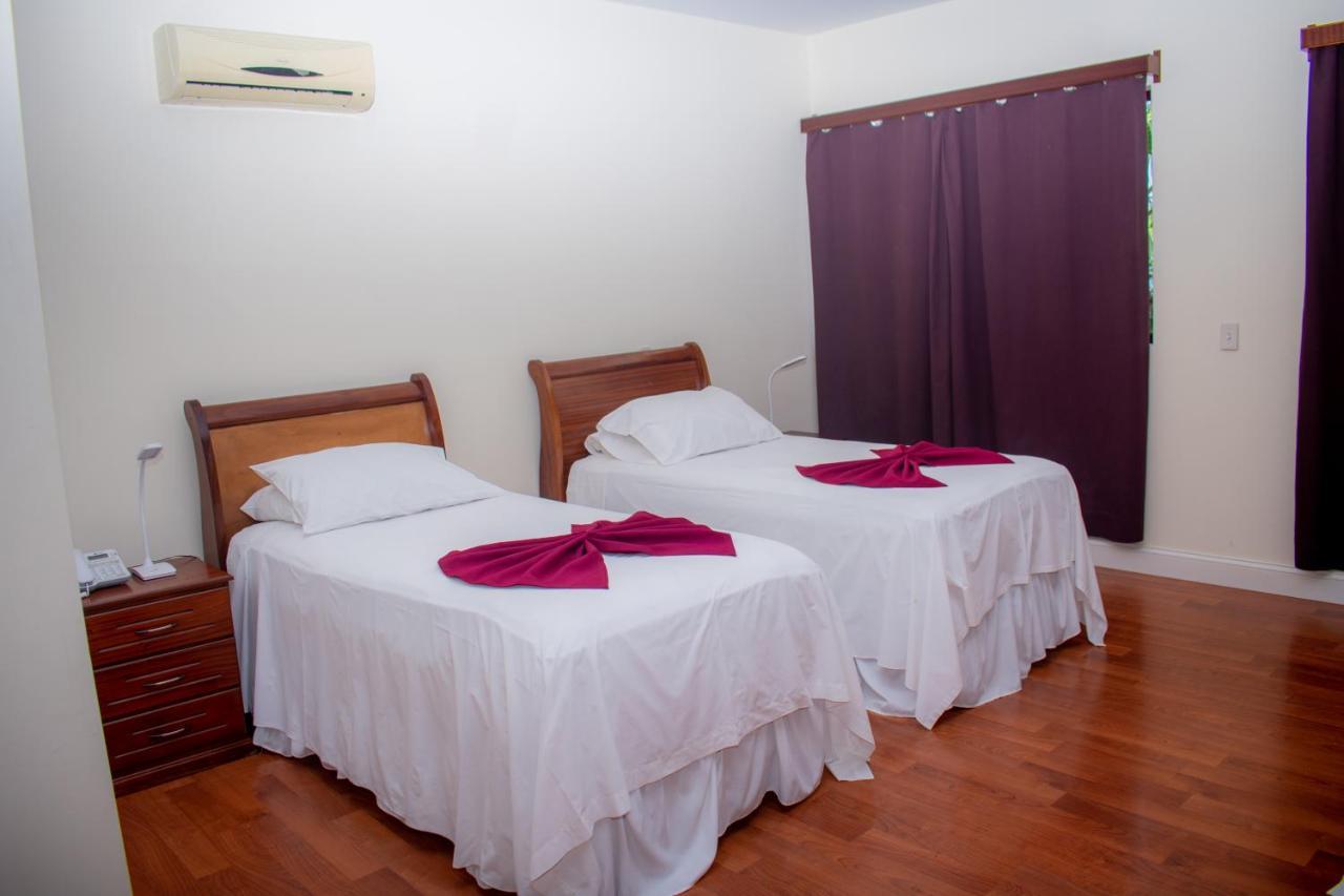Hotel Santos Pina CAPE VERDE Екстериор снимка